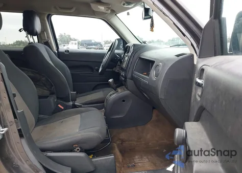 2014 Jeep Patriot Altitude z USA, uszkodzony, nr VIN 1C4NJPBA9ED757996